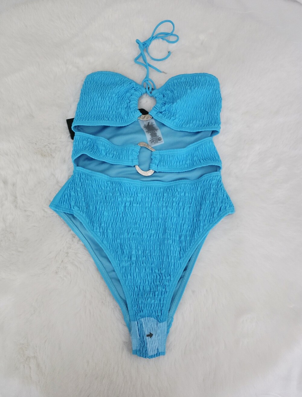 SOUTH BEACH🐳Textured Ring Detail Halter Swimsuit SIZE 6